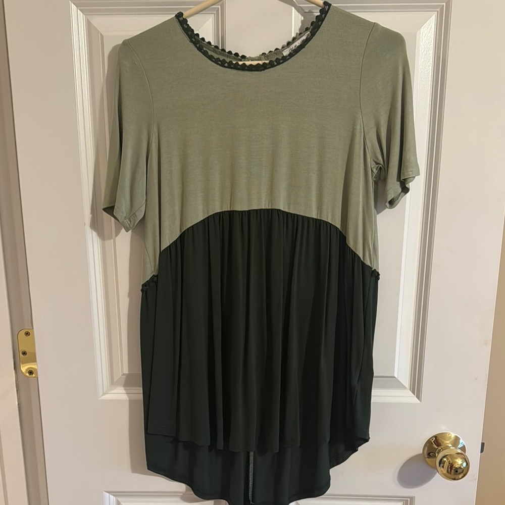 Green Asymmetrical Pleated Short Sleeve Tunic